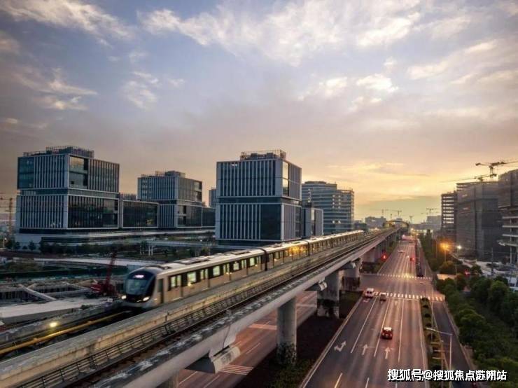 qm球盟会国贸虹桥璟上售楼处)首页网站丨2025【国贸虹桥璟上】欢送您售楼处德律(图5)